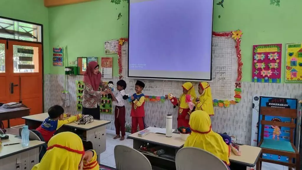 School based child sexual abuse prevention program Indonesia 3